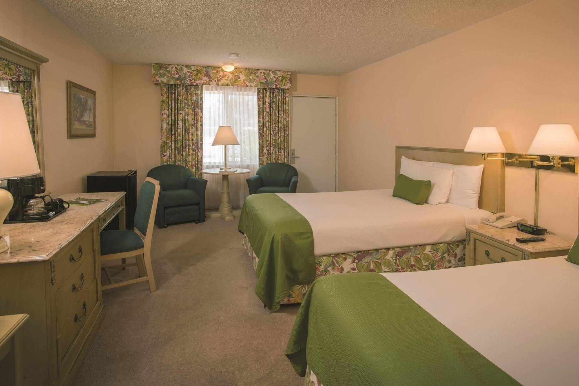 Sandcastle Resort At Lido Beach Sarasota Bagian luar foto