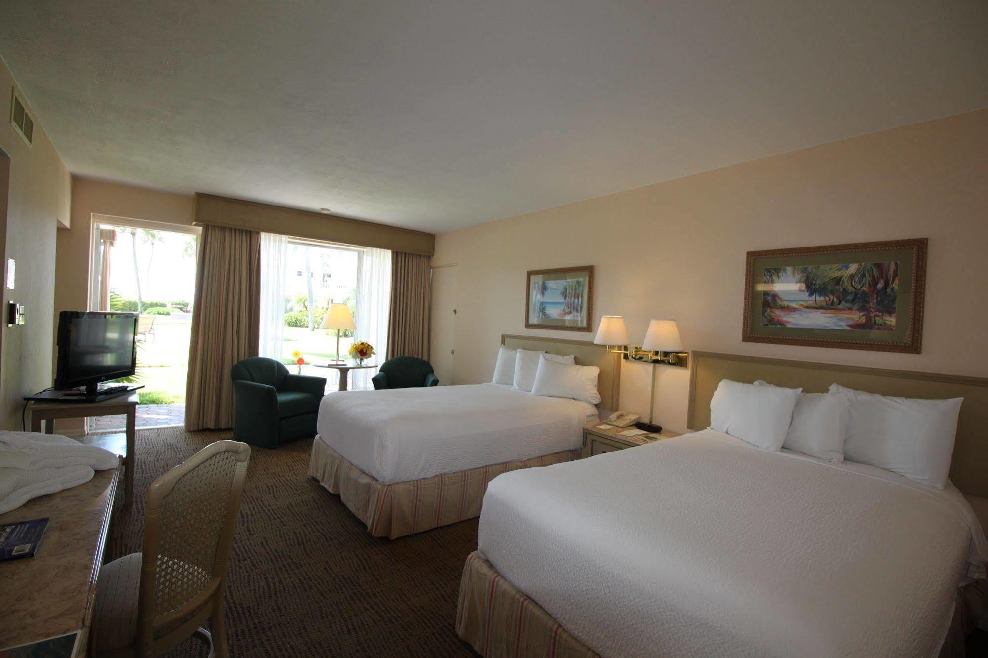 Sandcastle Resort At Lido Beach Sarasota Bagian luar foto